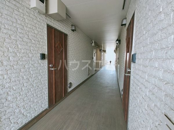 ラルーチェの玄関写真