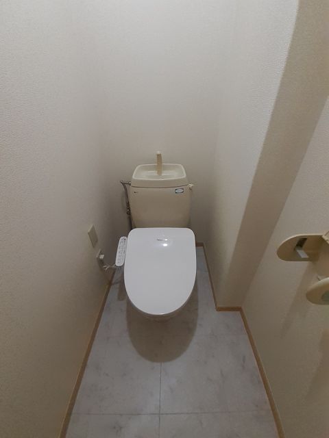 エトワール畔見 Bのトイレ写真