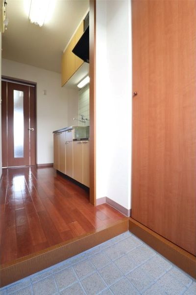 玄関　※他部屋参照