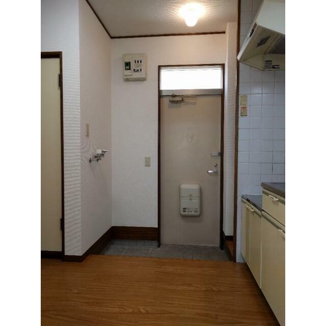 玄関　※別部屋参照写真