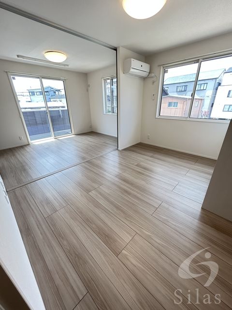 パライソ新町の居間写真