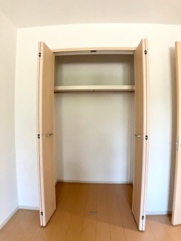 収納　写真は別の部屋のものです。