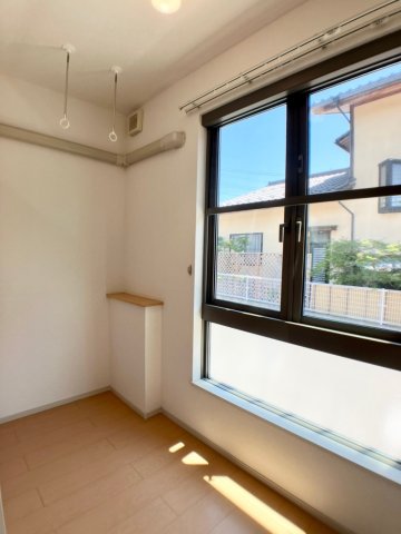 バルコニー　写真は別の部屋のものです。