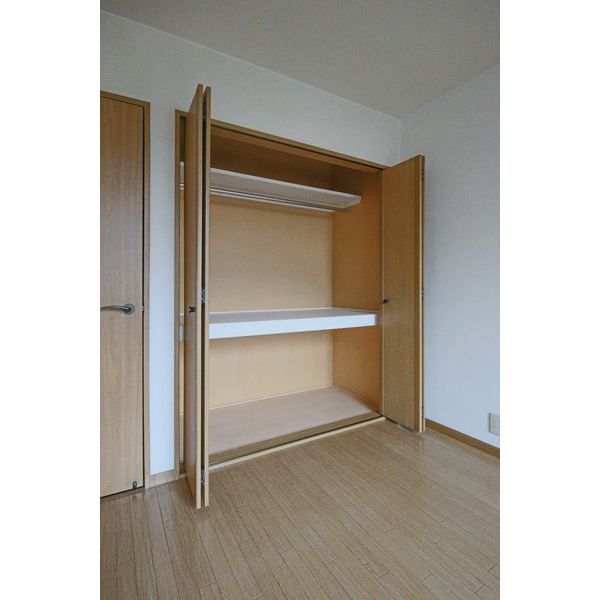 収納　同じ建物の別のお部屋
