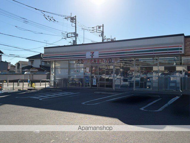 コンビニ　セブンイレブン東本町店（コンビニ）まで700m