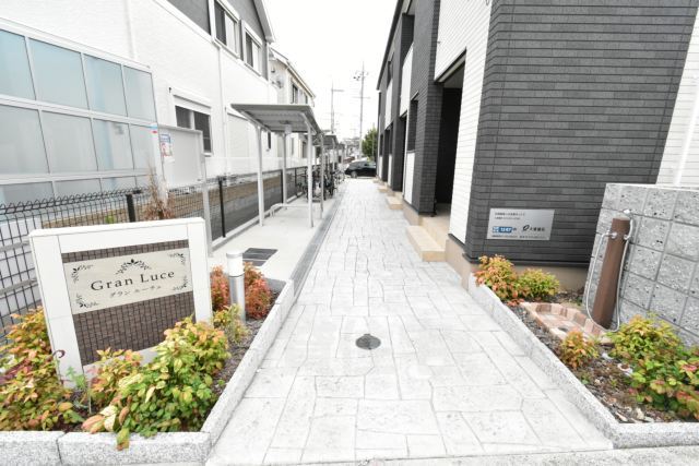 ＪＲ阪和線 信太山駅 徒歩10分 2階建 築10年の外観写真