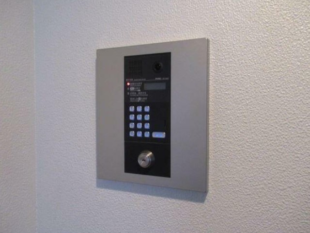 エントランス　オートロック完備