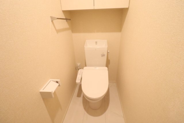 トイレ　※同タイプの部屋写真です