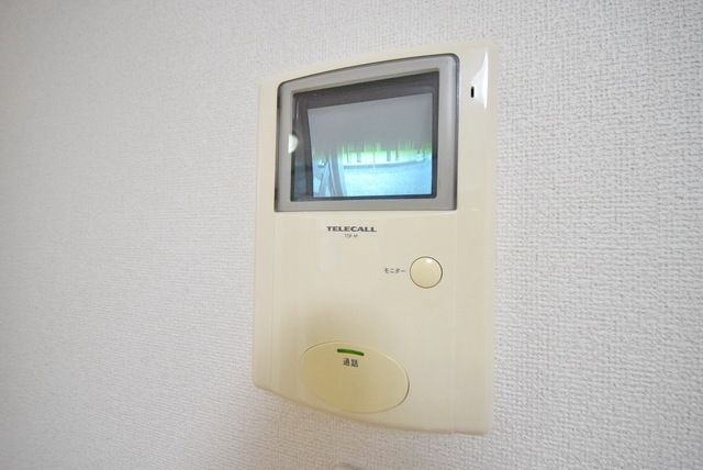 セキュリティ　誰が来たのか事前にモニターで確認♪