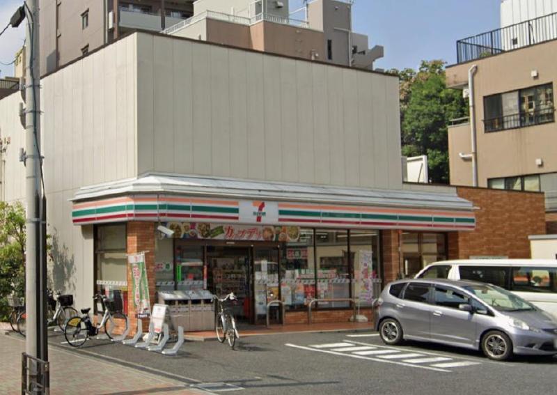 コンビニ　セブンイレブン（コンビニ）まで400m