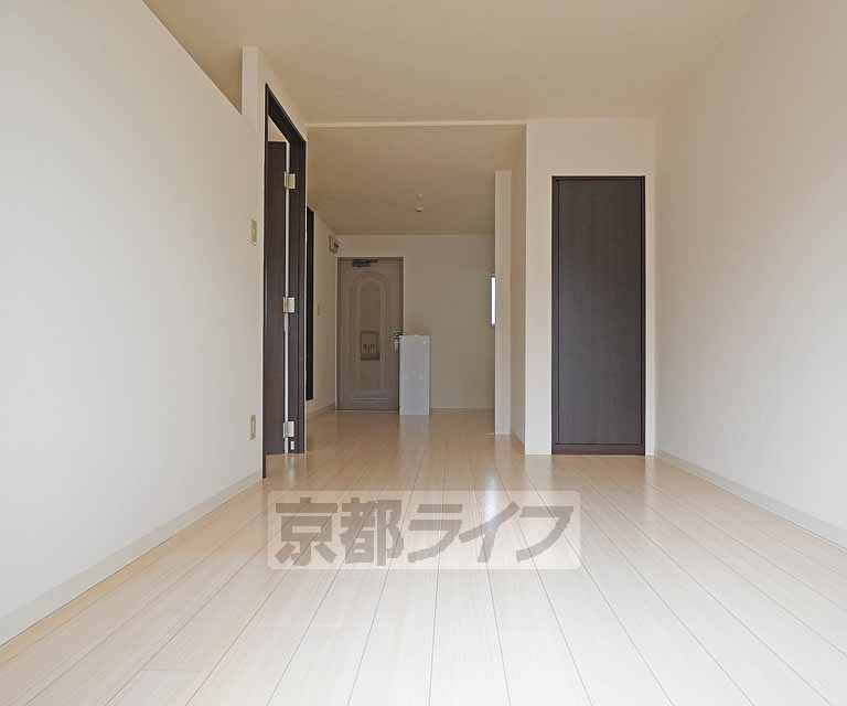 地下鉄烏丸線 北大路駅 徒歩33分 2階建 築39年の居間写真