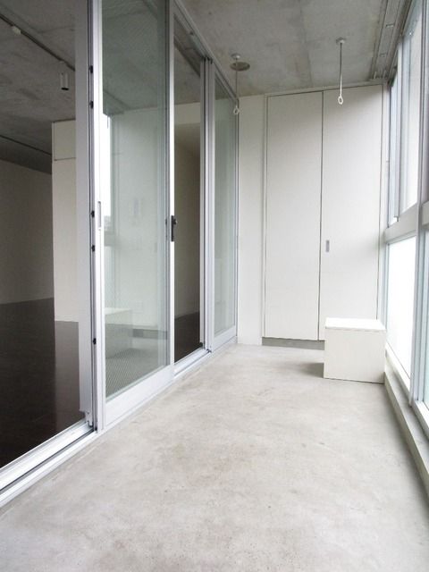 玄関　★玄関扉を開けてすぐのオシャレな玄関です★