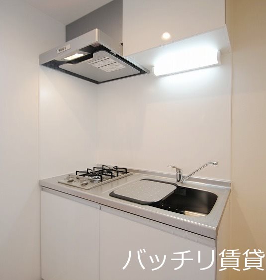 キッチン　別号室タイプの為、現状を優先致します。