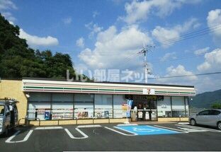 コンビニ　セブンイレブン　橋本インター南店（コンビニ）まで682m