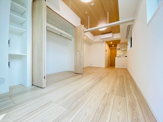 収納　同一建物内１００３号室内装写真転載