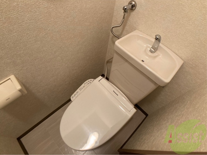 トイレ　こちらはトイレです。清潔感があり、安心して使用できます。