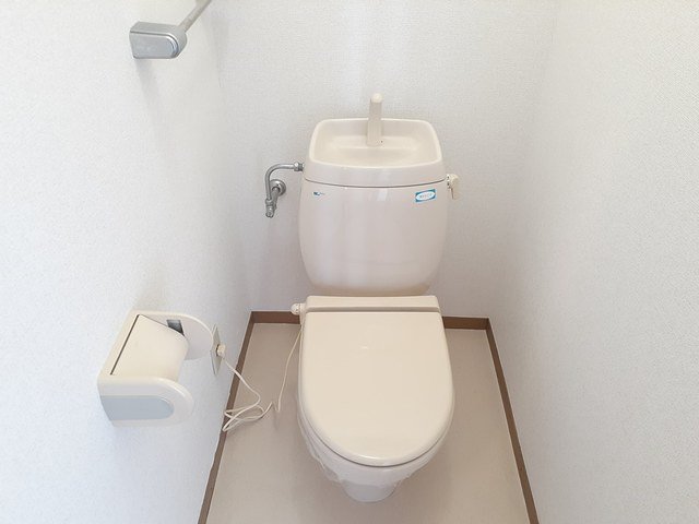 トイレ　シンプルで使いやすいトイレです