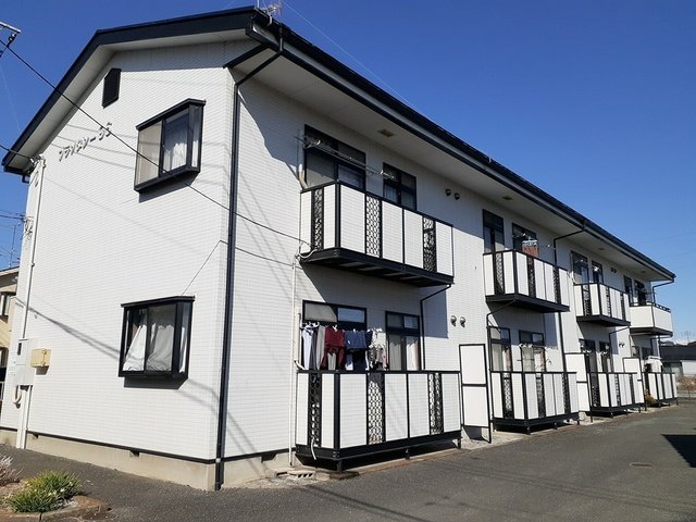 建物外観　落ち着いた雰囲気の外観です