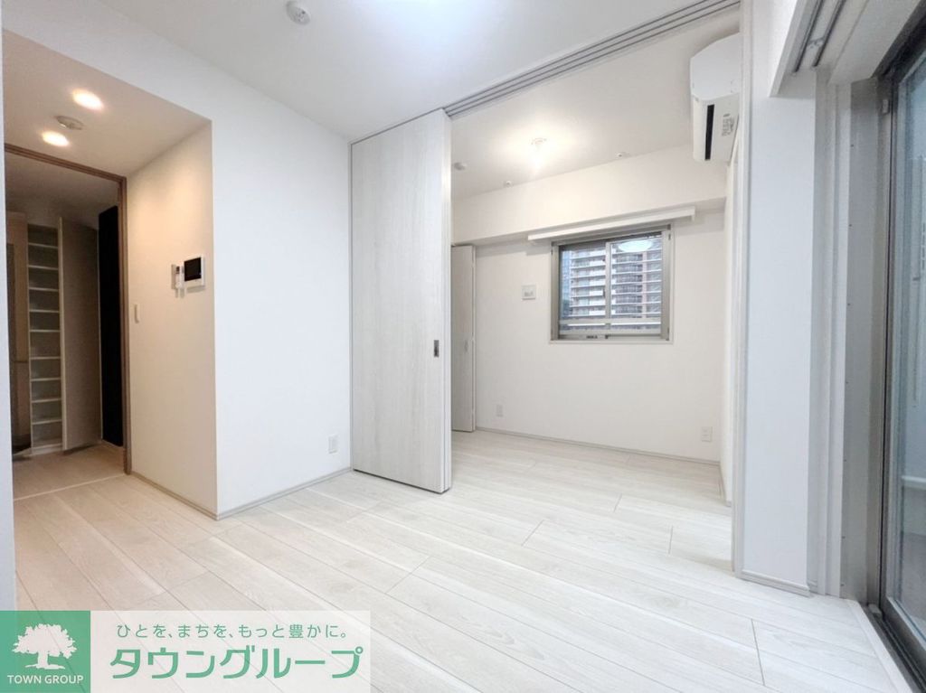 ヴィークブライト月島の居間写真