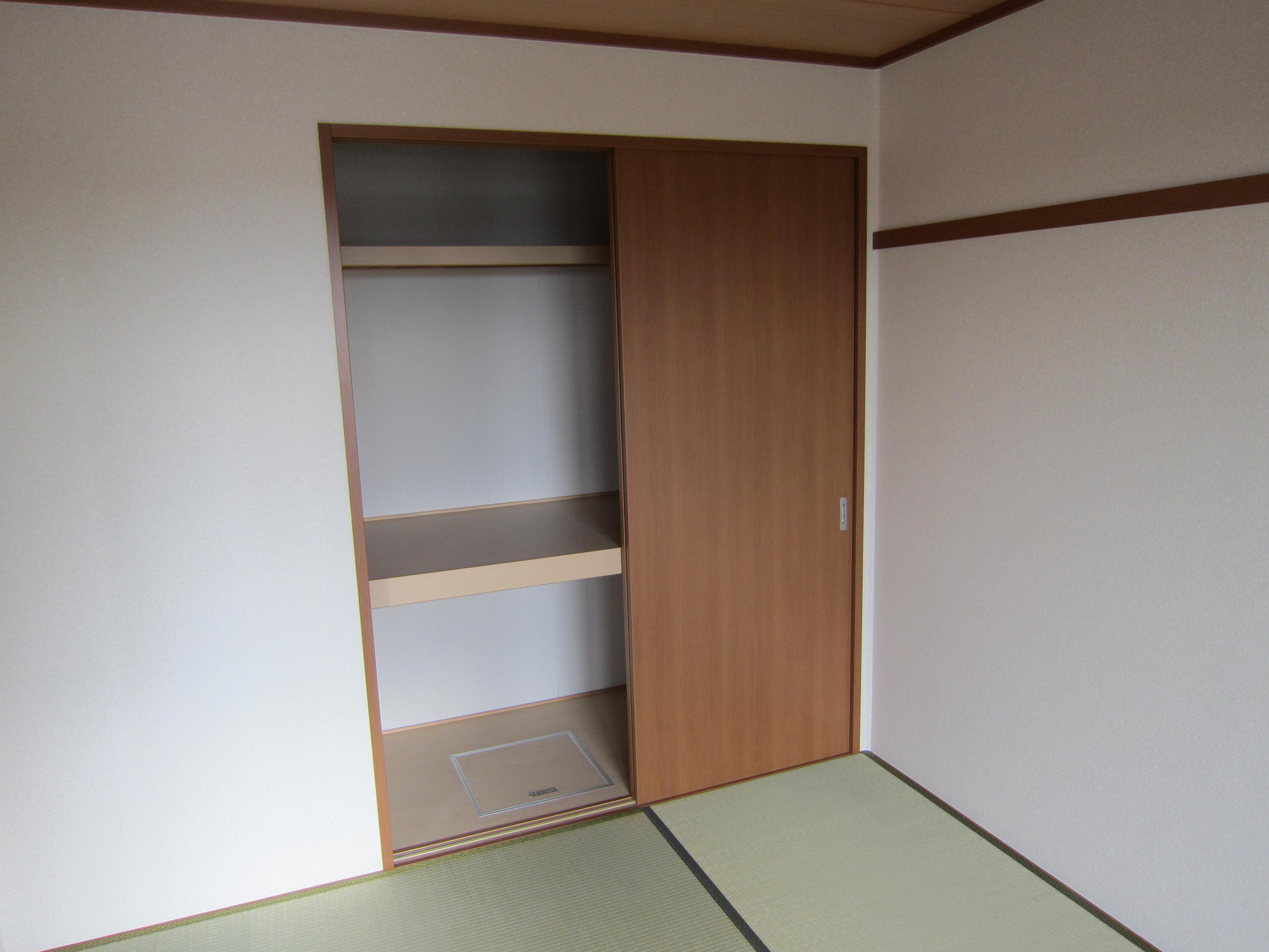 収納　収納力に定評のある押入タイプ