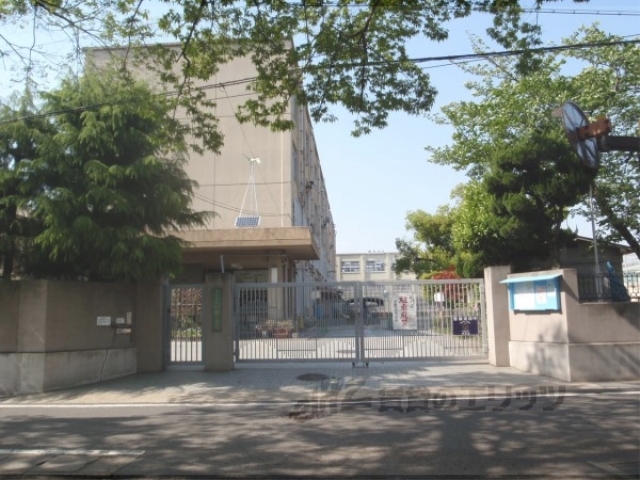 【京都市伏見区竹田浄菩提院町のマンションの小学校】