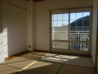 コーポ富岡Aの居間写真