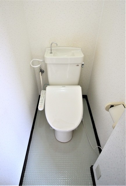 【ハイツシャトーＢ棟のトイレ】