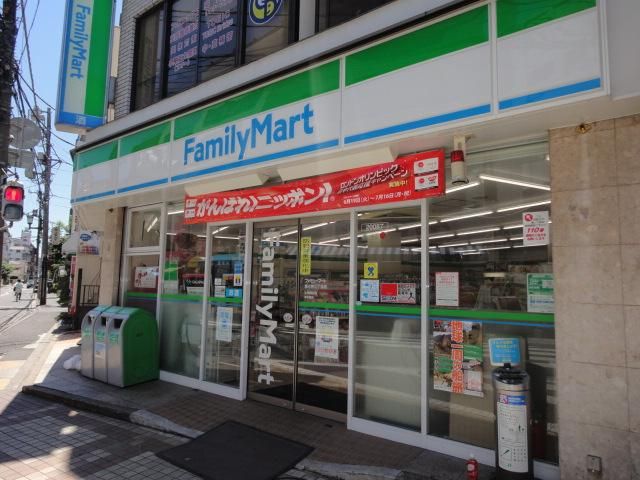 コンビニ　ファミリーマート（コンビニ）まで360m