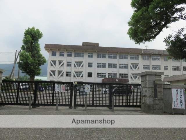 小学校　中萩小学校（小学校）まで743m
