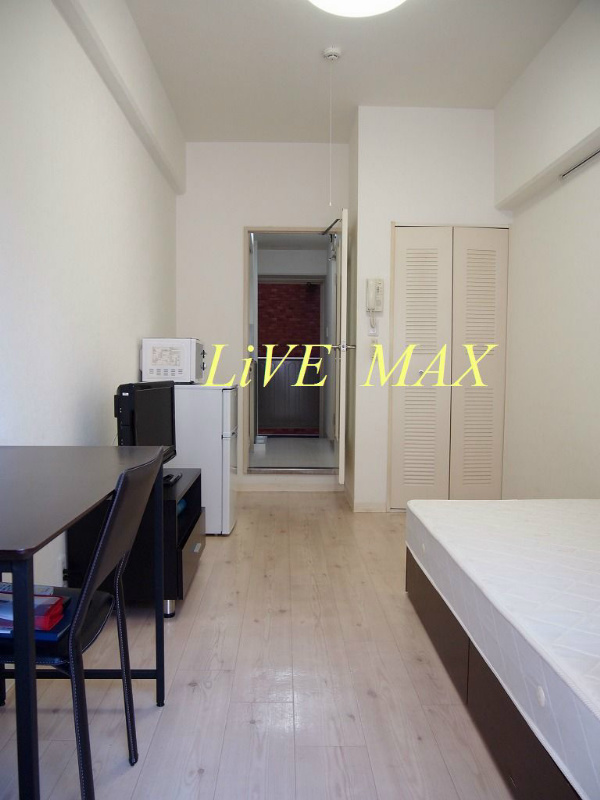 居室・リビング　別号室参考写真