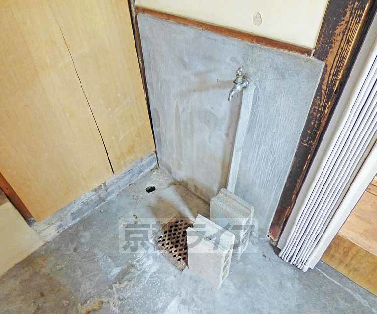 その他設備　洗濯機が置けます。