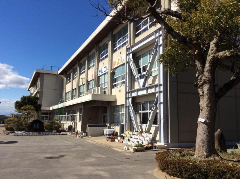 小学校　荻原小学校（小学校）まで758m