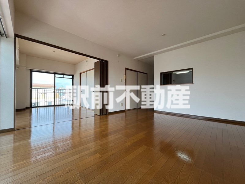 居室・リビング　※同物件別部屋の参考写真・現況優先