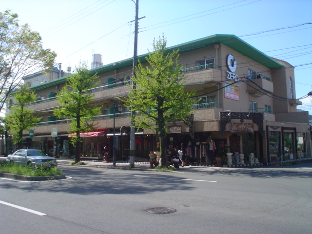京都市北区上賀茂桜井町のマンションの建物外観