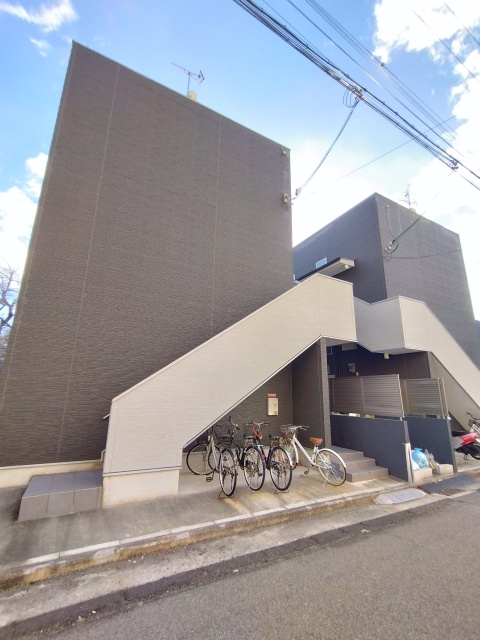 神戸市長田区浜添通のアパートの建物外観