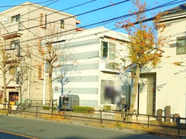 福生市南田園のアパートの建物外観