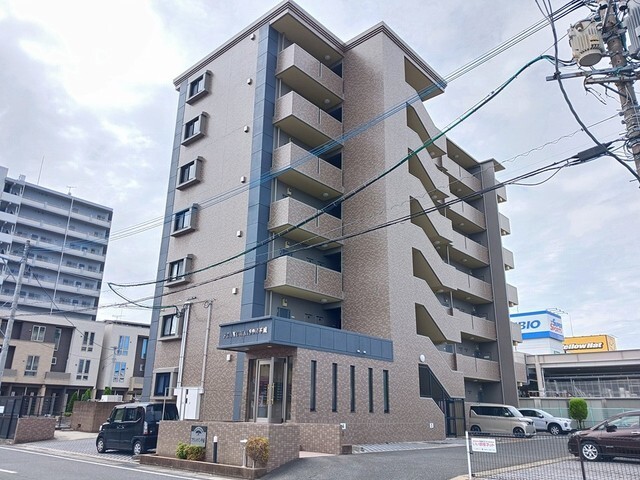 熊本市中央区本荘町のマンションの建物外観