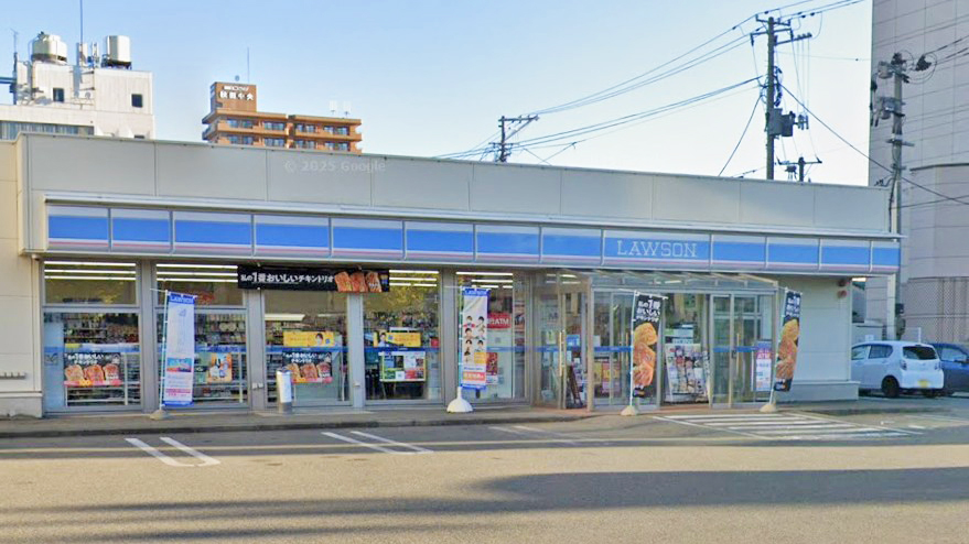 コンビニ　ローソン秋田大町2丁目店（コンビニ）まで434m
