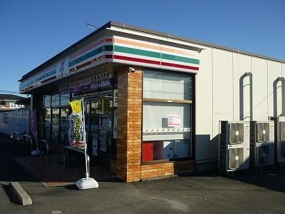 【行田市藤原町のアパートのコンビニ】