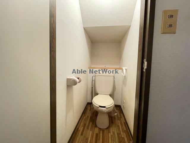 トイレ　トイレ