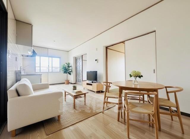 居室・リビング　この画像内の家具は画像生成AIを利用しています