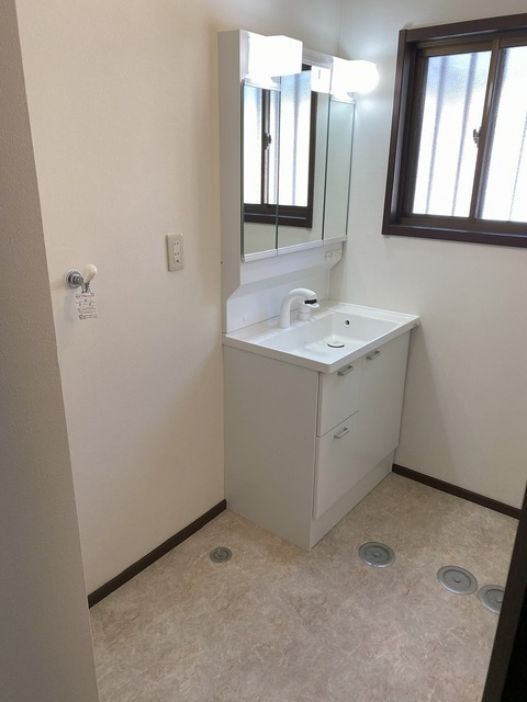 洗面設備　Ｒ７年５月新品交換済　内装リフォーム