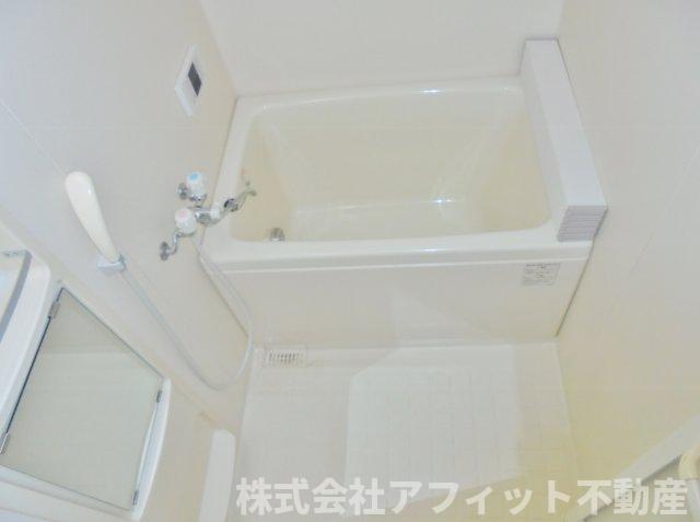 バス・シャワールーム　追い焚き機能付き