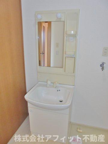 洗面設備　洗髪洗面化粧台