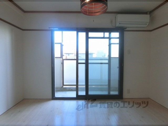 居室・リビング　居室