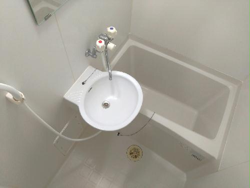 バス・シャワールーム　雨の日に便利な浴室乾燥機能付き♪