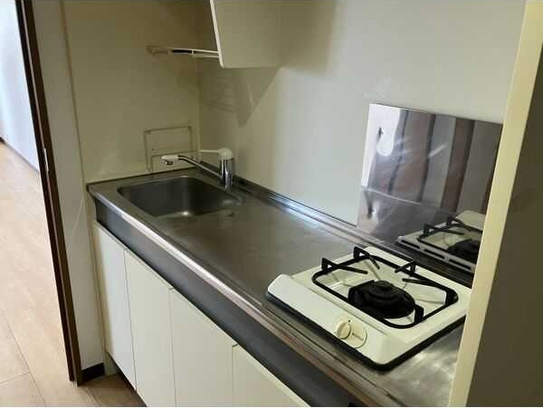 キッチン　同物件の別部屋になります。