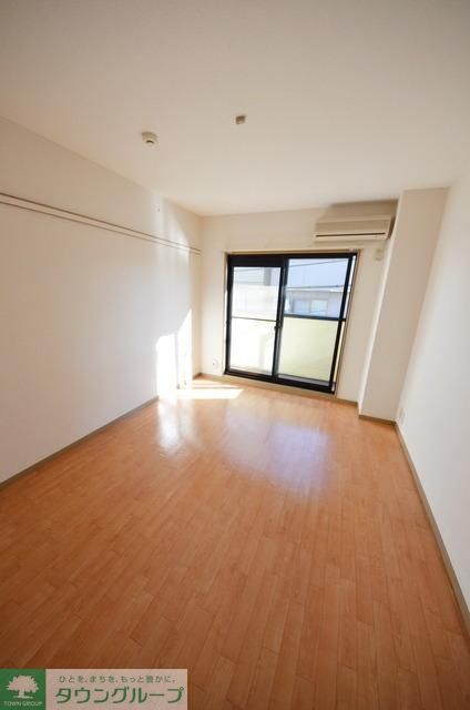 居室・リビング　★すっきり使いやすいお部屋です★