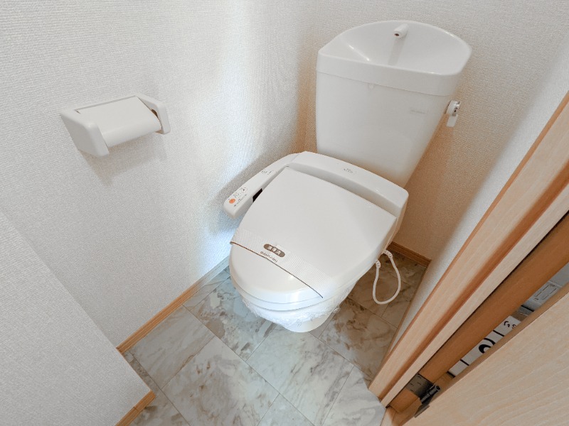 トイレ　図面と現状に相違がある場合には現状を優先