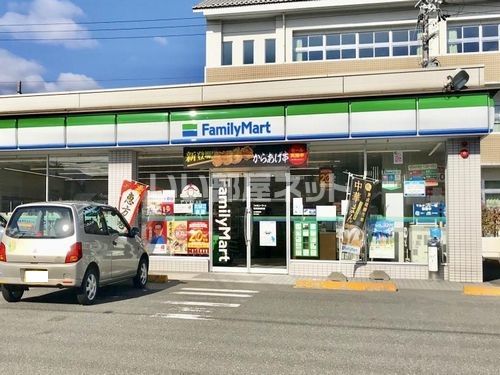 コンビニ　ファミリーマート 敦賀結城町店（コンビニ）まで1037m